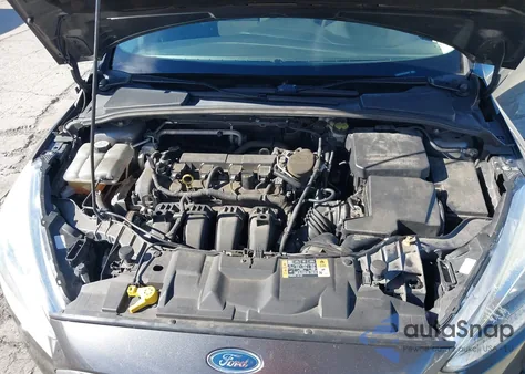 2015 Ford Focus Se z USA, uszkodzony, nr VIN 1FADP3F25FL313842